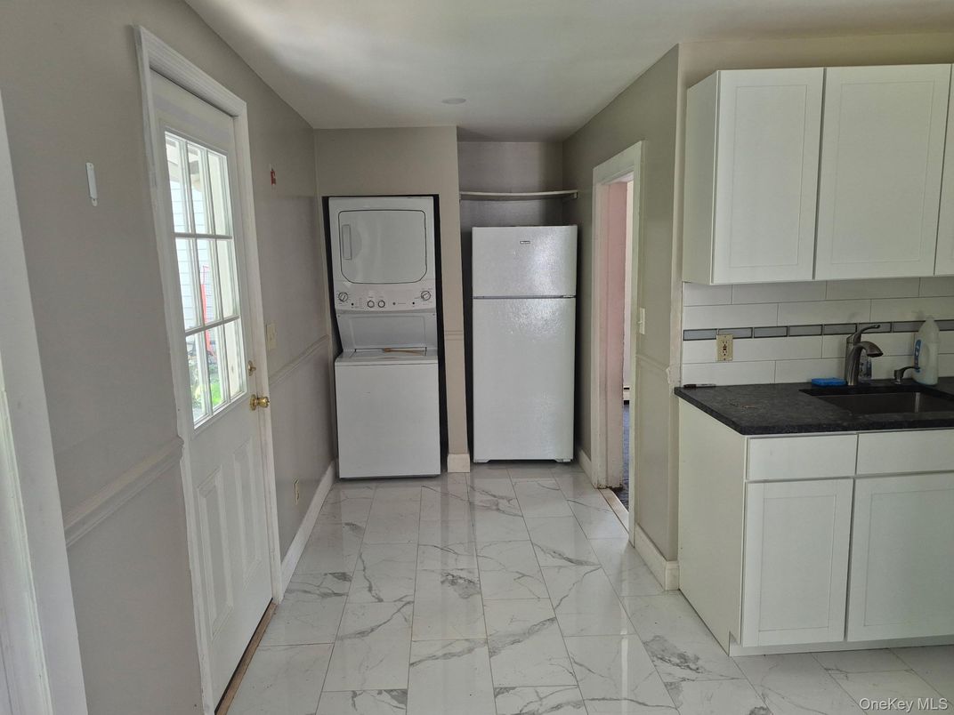 Interior, Marble, Utility Closets, Washer