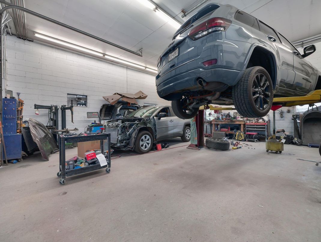 Garage, Interior