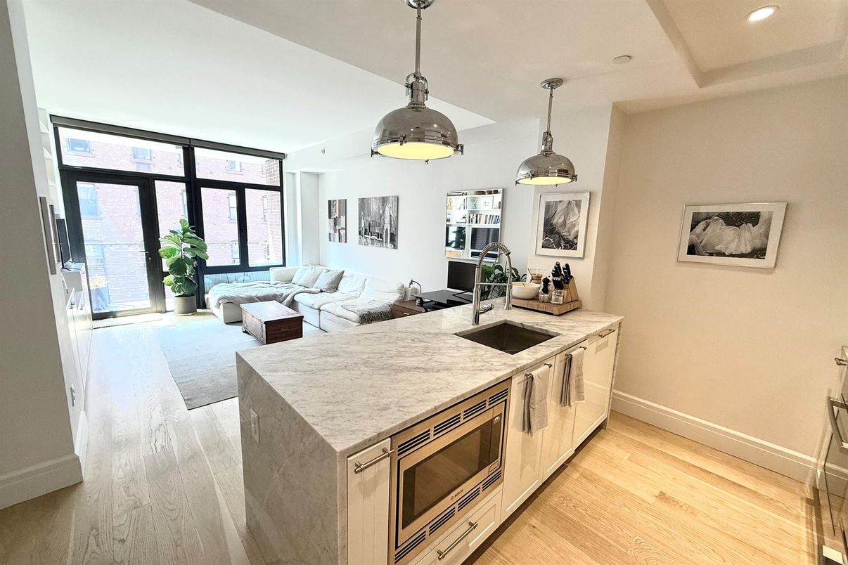 Interior, Kitchen, Living room, Pendant Lights, Recessed Lighting, Wood Texture Flooring