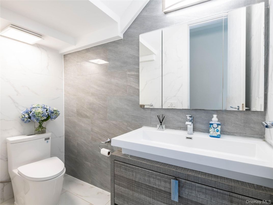 Bathroom, Interior, Marble, Marble Walls