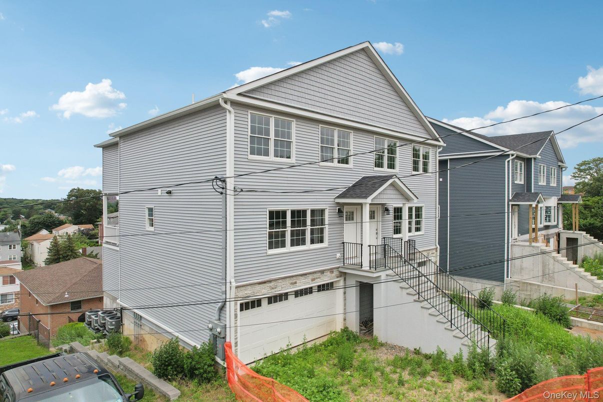 Attached, Exterior, Facade, Georgian