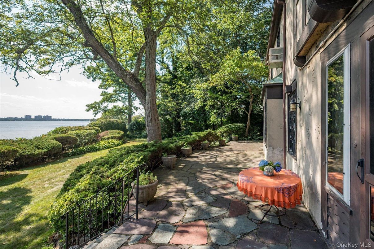 Backyard, Exterior, Water