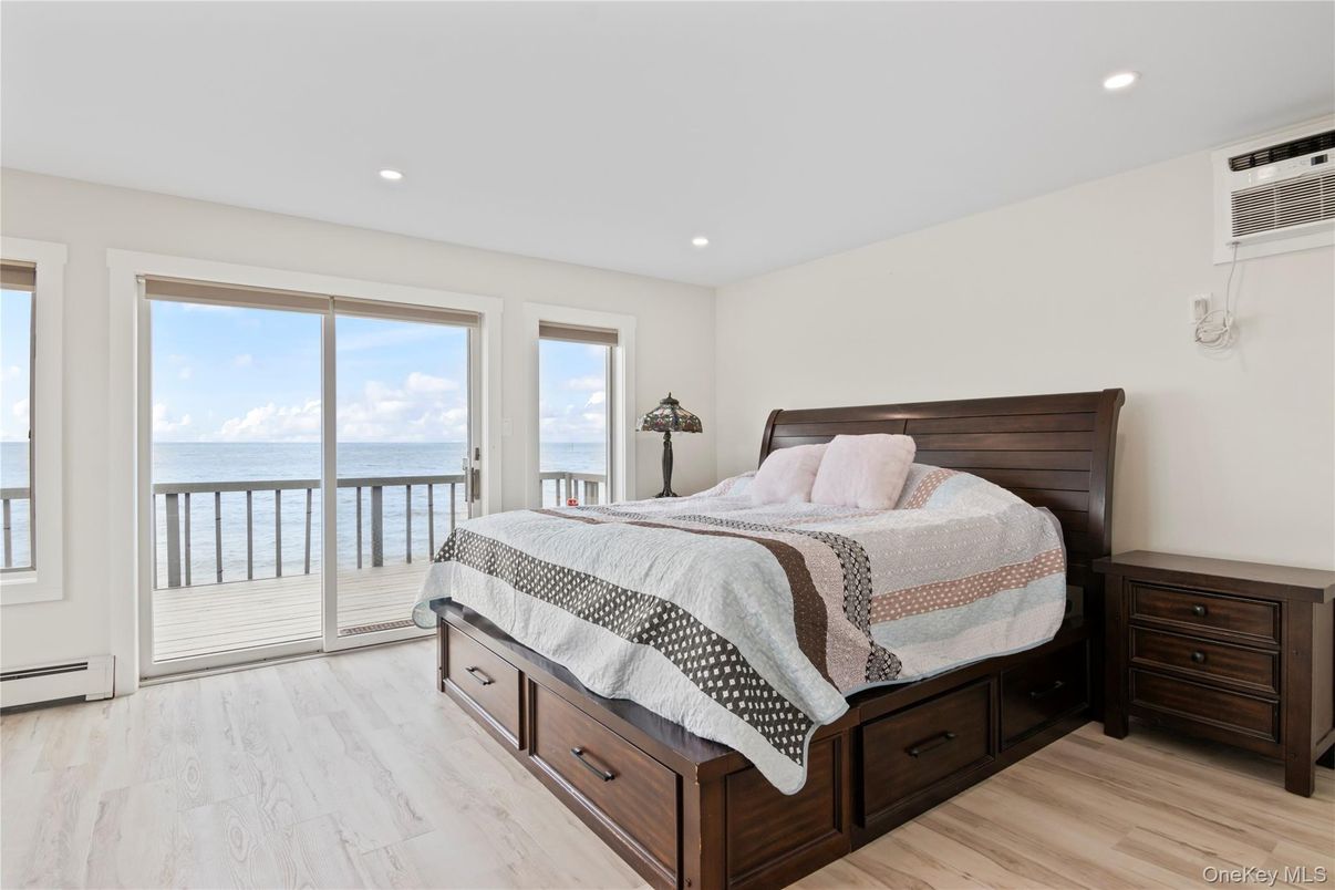 Bedroom, Interior, Recessed Lighting, Water, Wood Texture Flooring