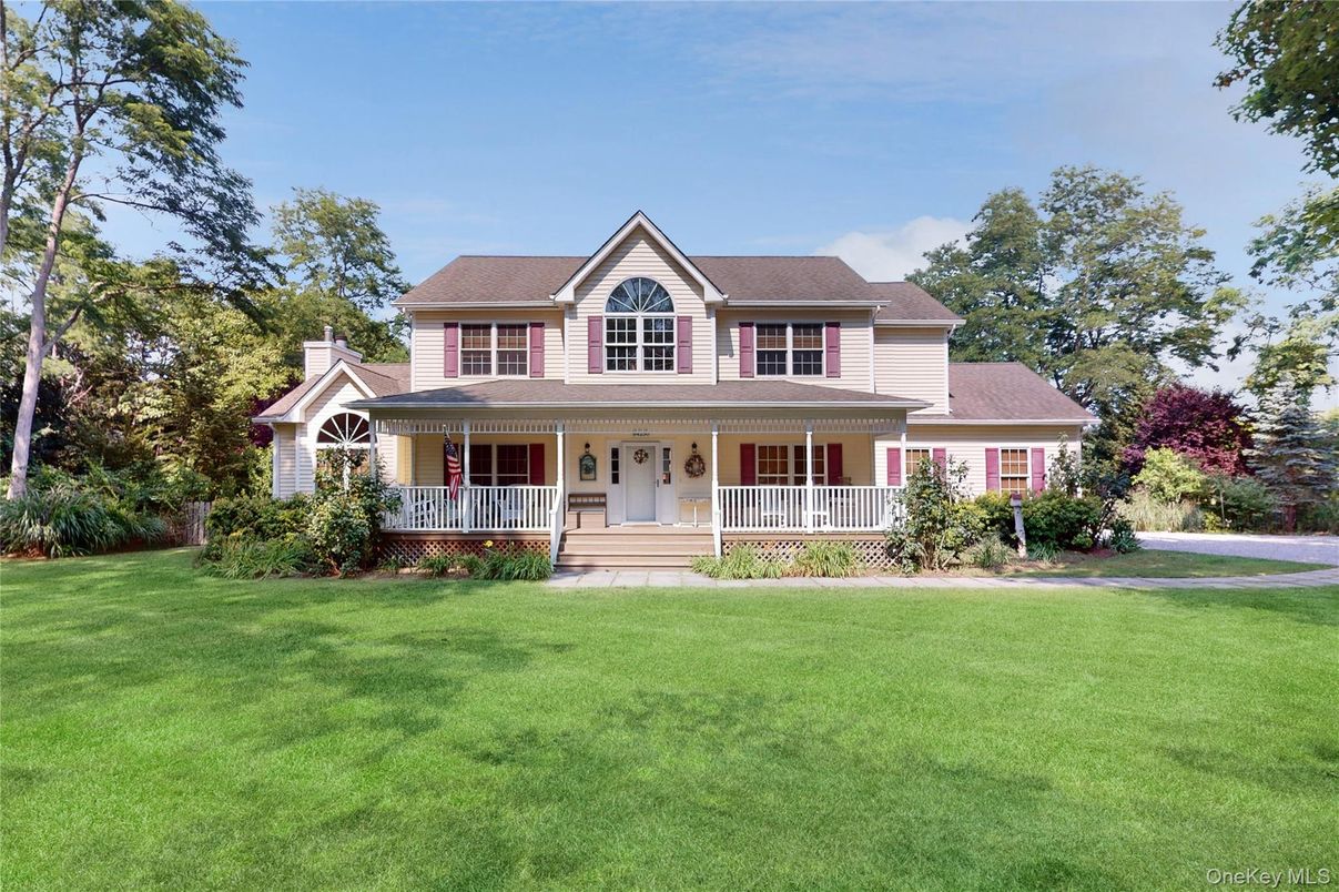 Backyard, Exterior, Facade, Farmhouse
