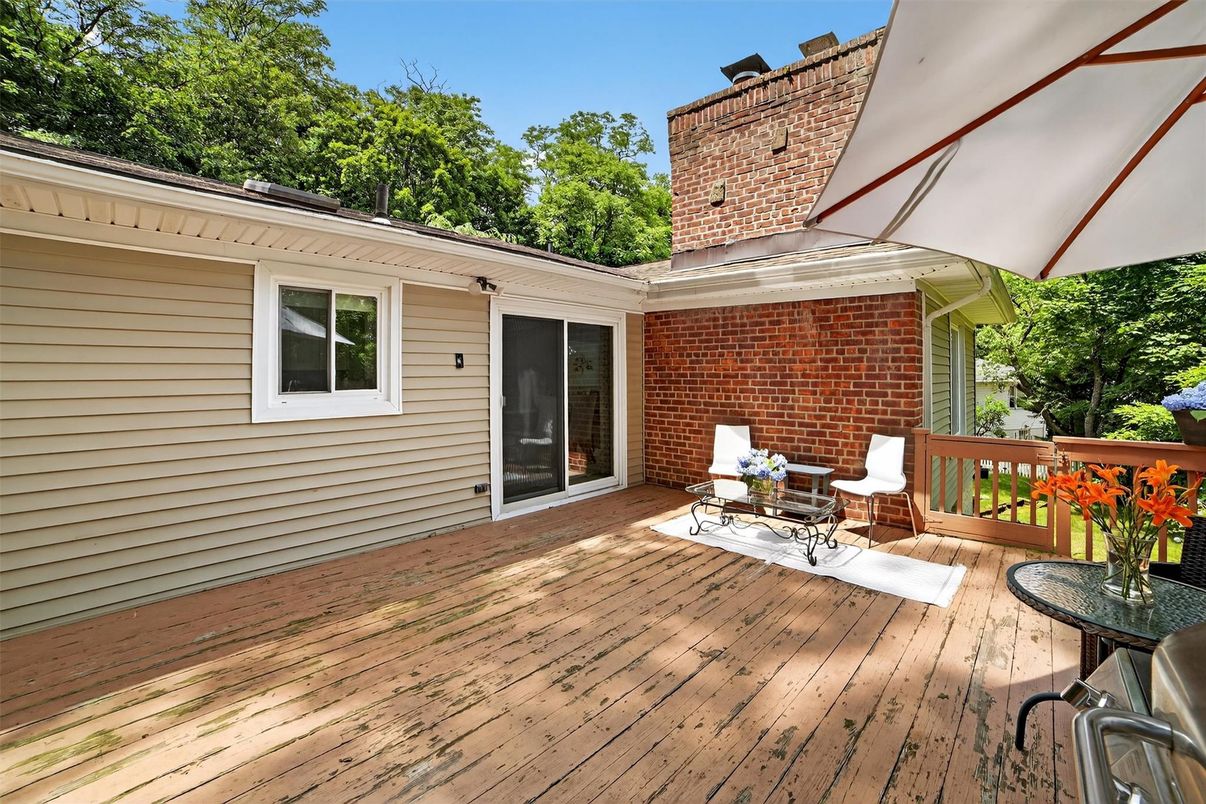 Exterior, Wood Texture Flooring