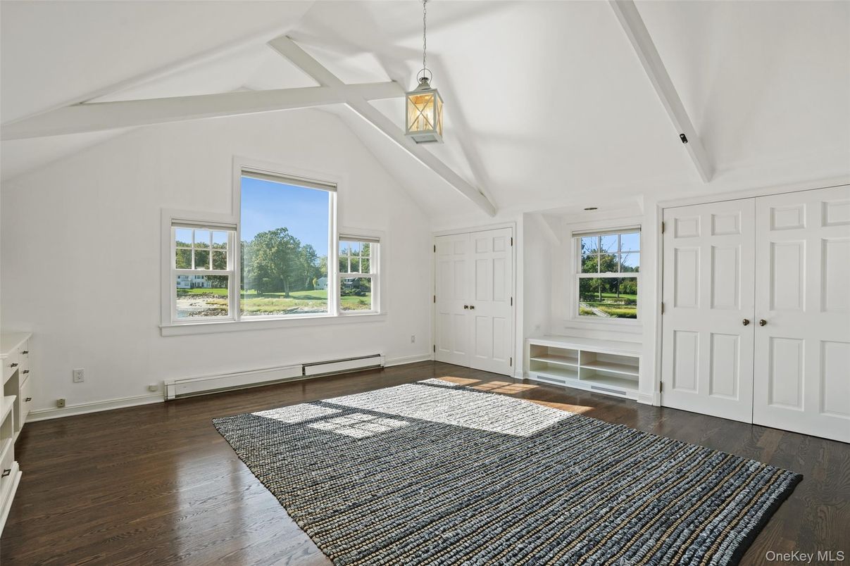 Empty room, Interior, Pendant Lights, Wood Texture Flooring