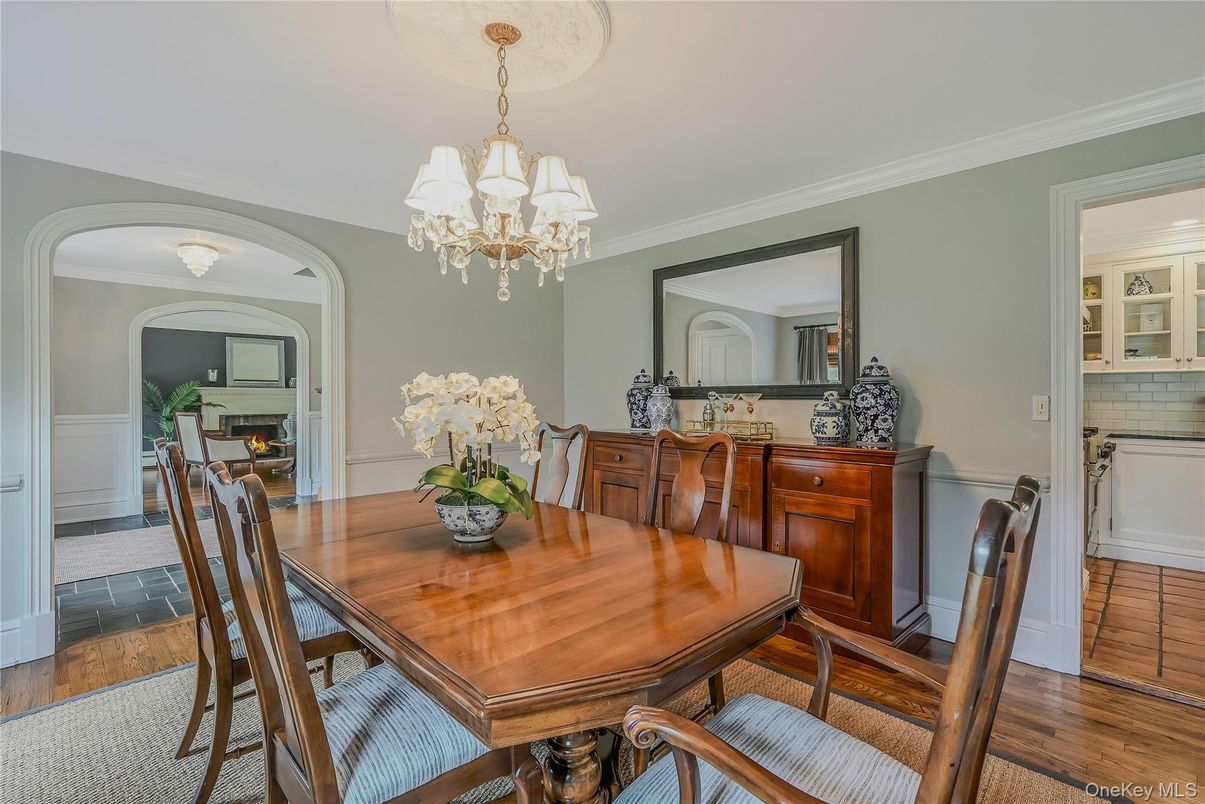 Chandelier, Dining room, Fireplace, Interior, Wood Texture Flooring