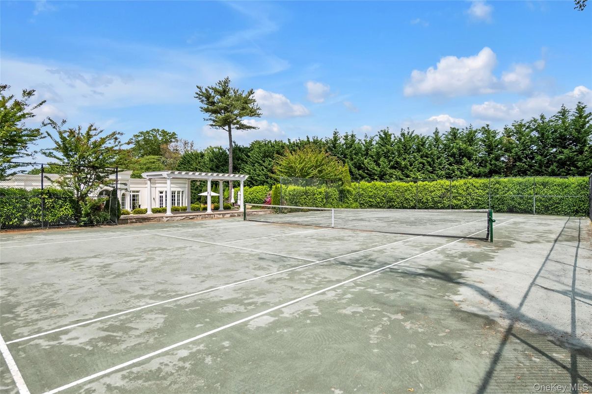 Exterior, Tennis Courts