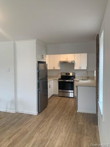 Interior, Kitchen, Stainless Steel Appliances, Wood Texture Flooring