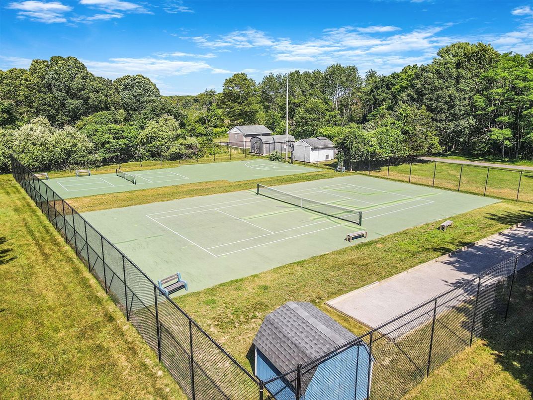 Exterior, Tennis Courts