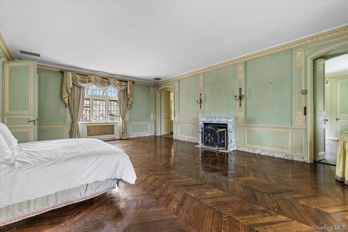 Bedroom, Fireplace, Interior, Wood Texture Flooring