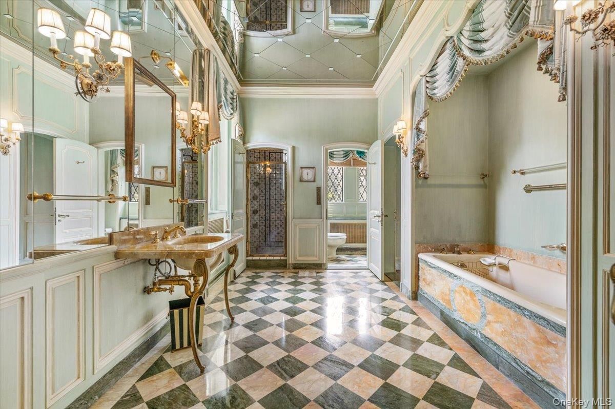 Bathroom, Chandelier, Interior