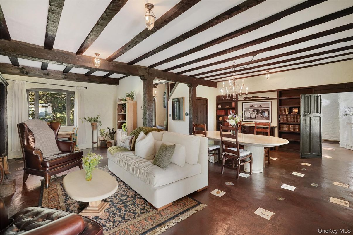 Dining room, Interior, Living room, Pendant Lights, Wooden Beams, Wood Texture Flooring