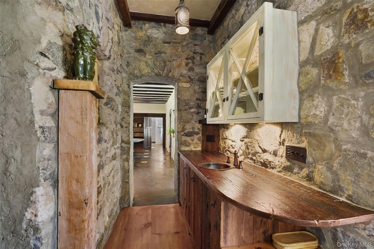 Interior, Pendant Lights, Stone Walls, Wood Texture Flooring