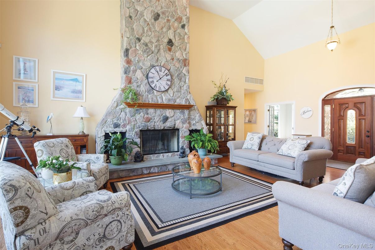 Fireplace, Interior, Living room, Pendant Lights, Stone Walls, Wood Texture Flooring