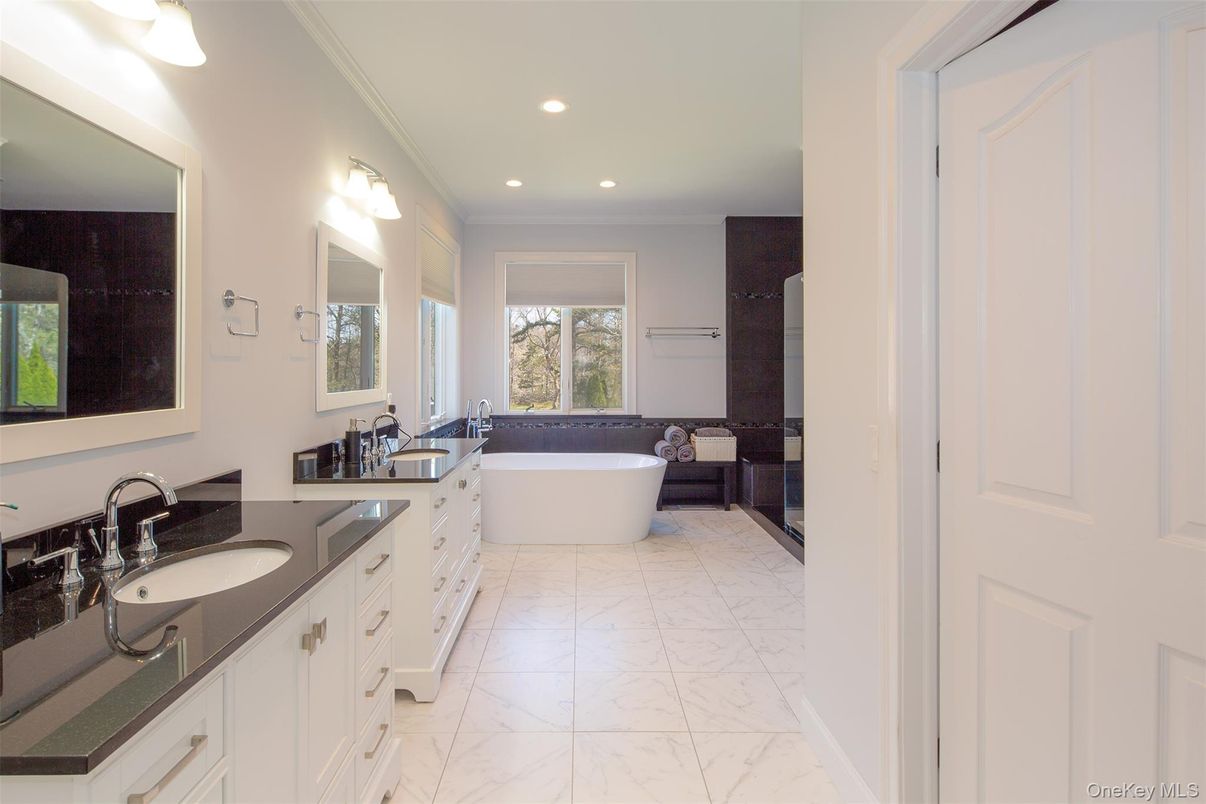 Bathroom, Dual Sink Vanities, Free Standing Baths, Interior, Marble, Recessed Lighting