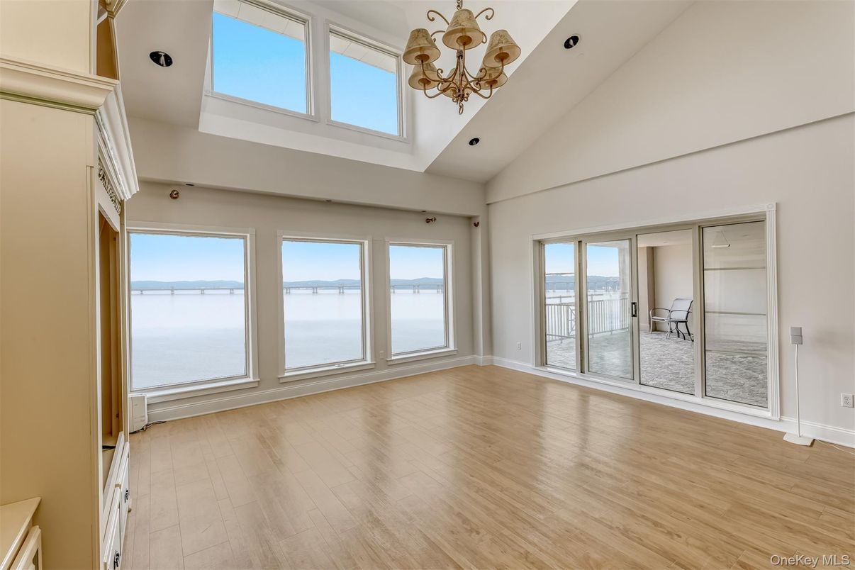 Empty room, Interior, Water, Wood Texture Flooring