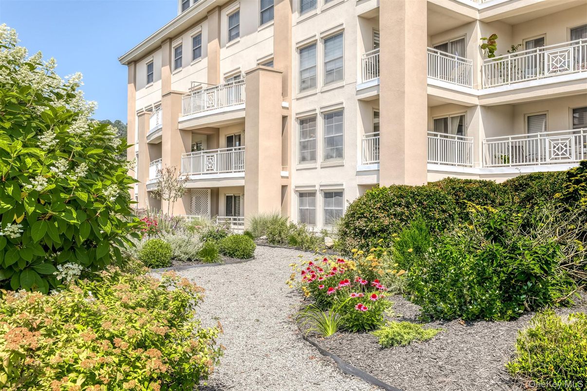 Exterior, Facade, Condo Building