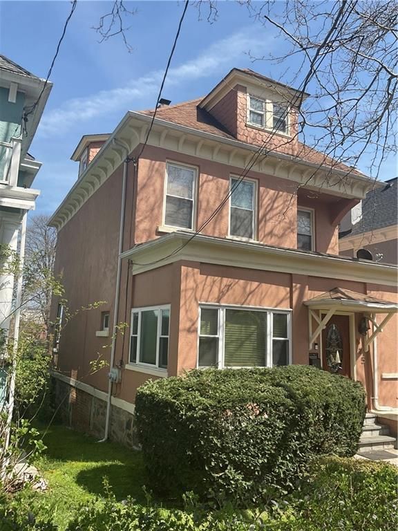 Exterior, Facade, American Foursquare