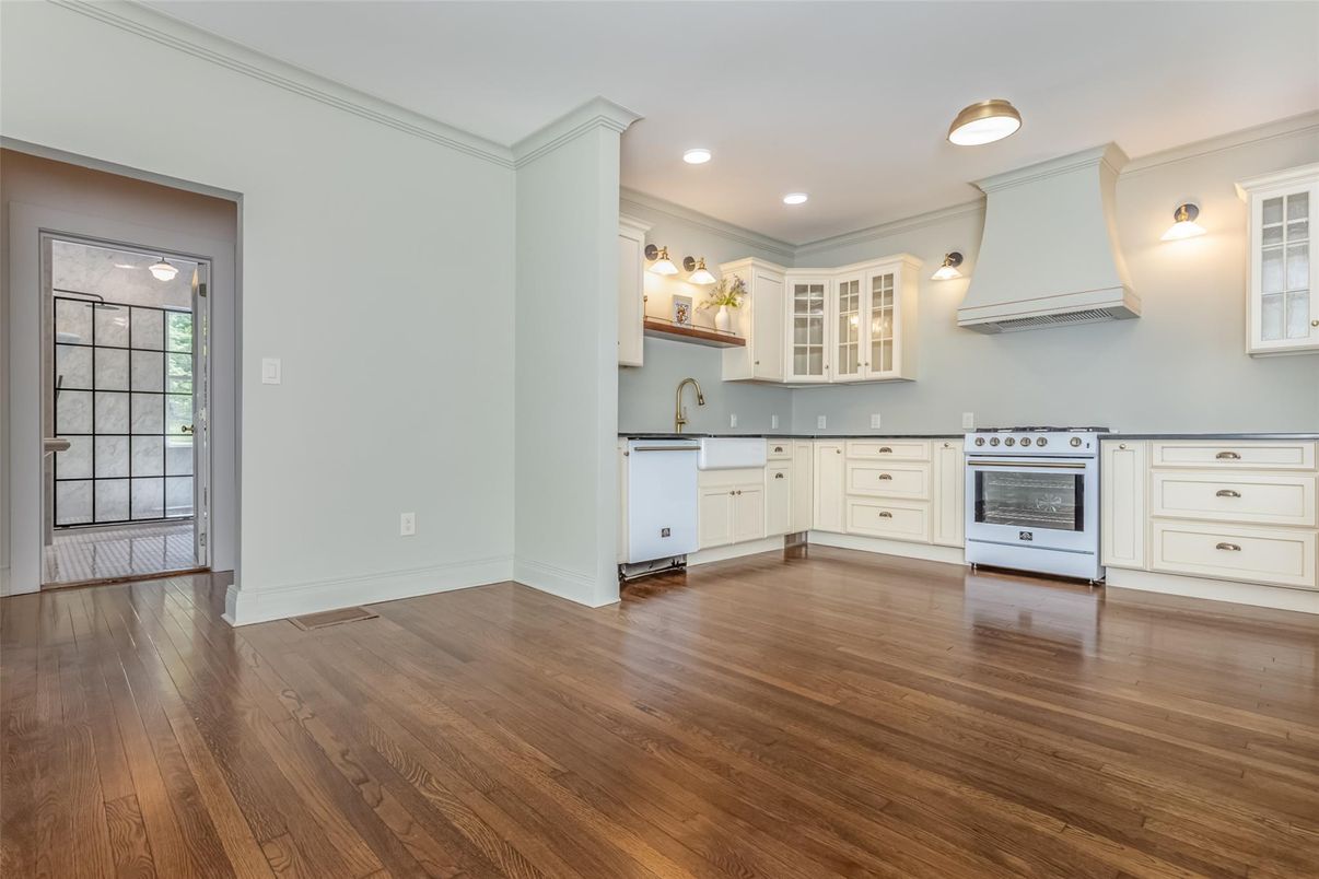 Empty room, Interior, Kitchen, Recessed Lighting, Wood Texture Flooring
