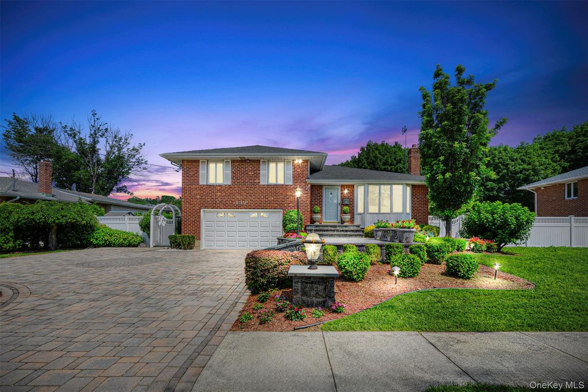 Attached, Exterior, Facade, Brick Facade, Split Level