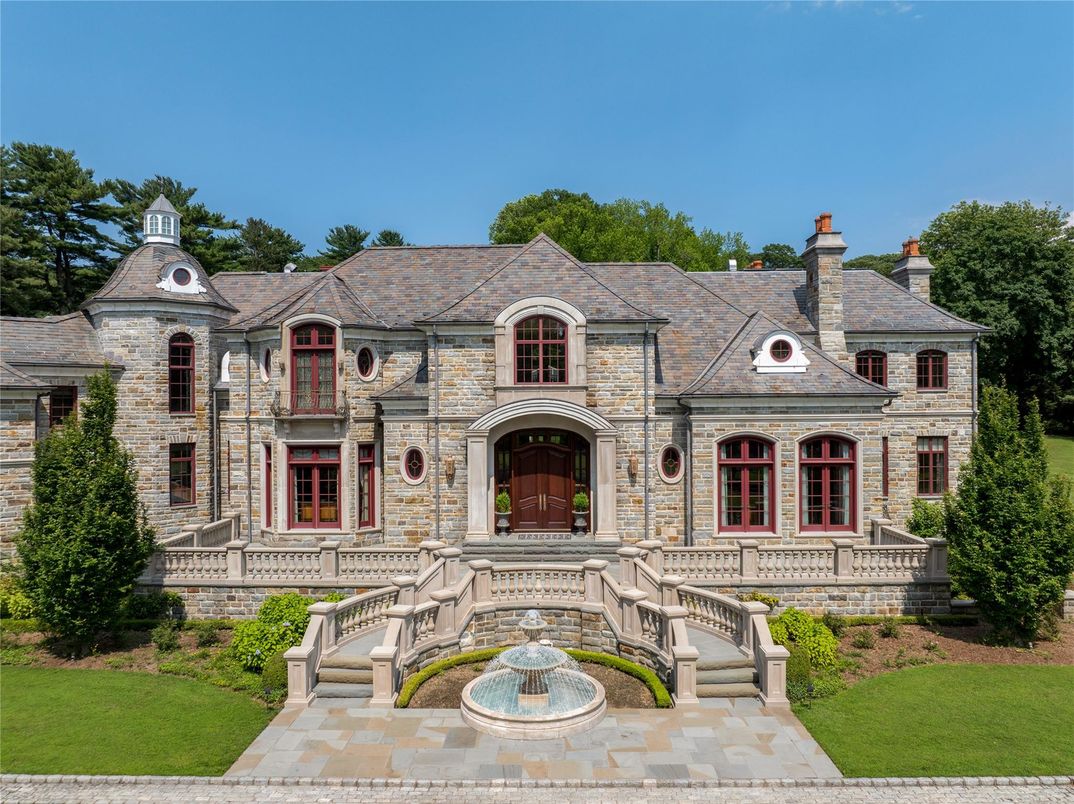 Exterior, Facade, French Provincial