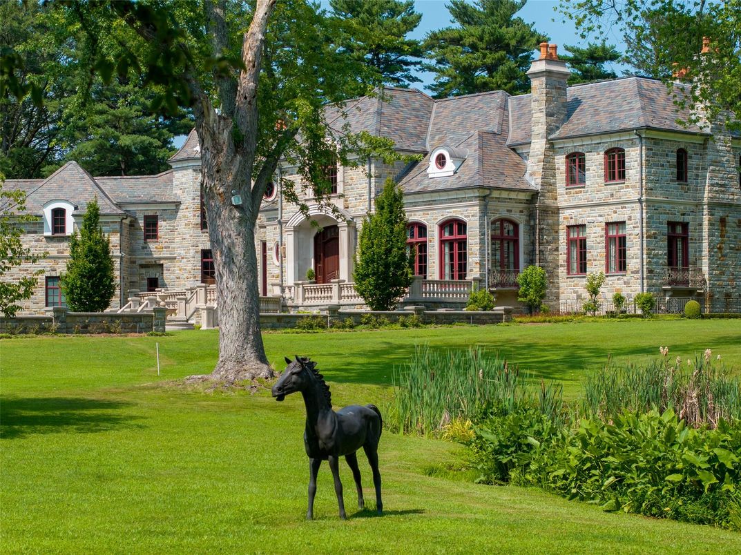 Backyard, Exterior, Facade, French Provincial