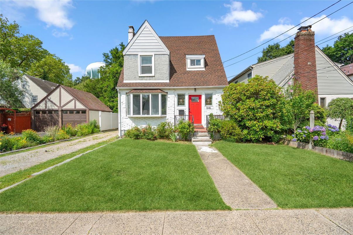 Detached Garage, Exterior, Facade, Cape Cod