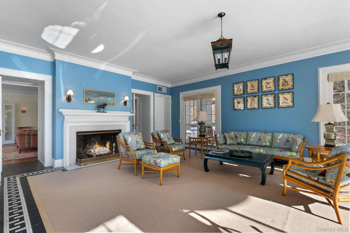 Fireplace, Interior, Living room, Pendant Lights, Recessed Lighting