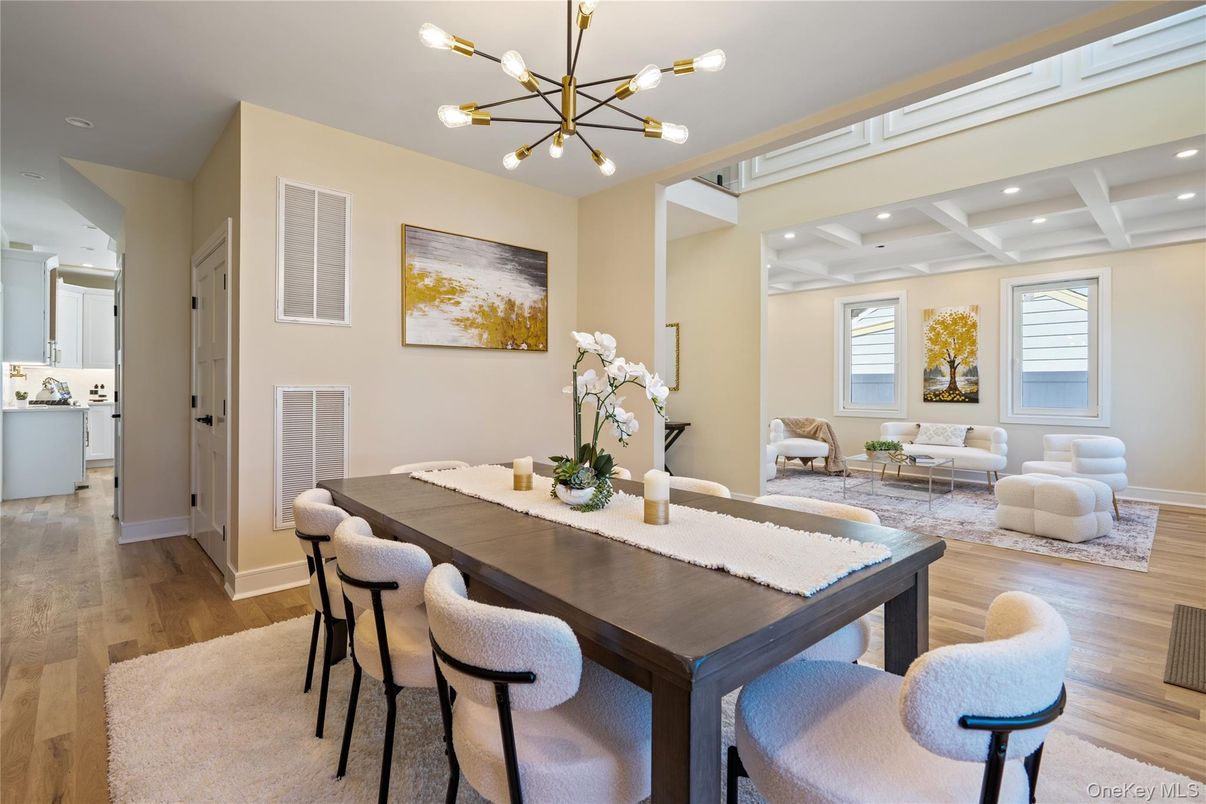 Dining room, Interior, Living room, Pendant Lights, Recessed Lighting, Wood Texture Flooring