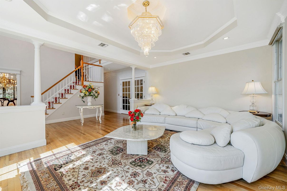 Chandelier, Interior, Living room, Recessed Lighting, Wood Texture Flooring