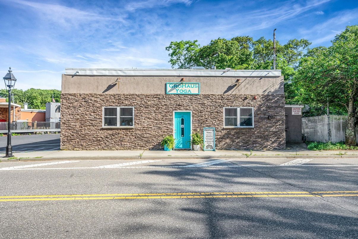 Exterior, Facade, Brick Facade, None
