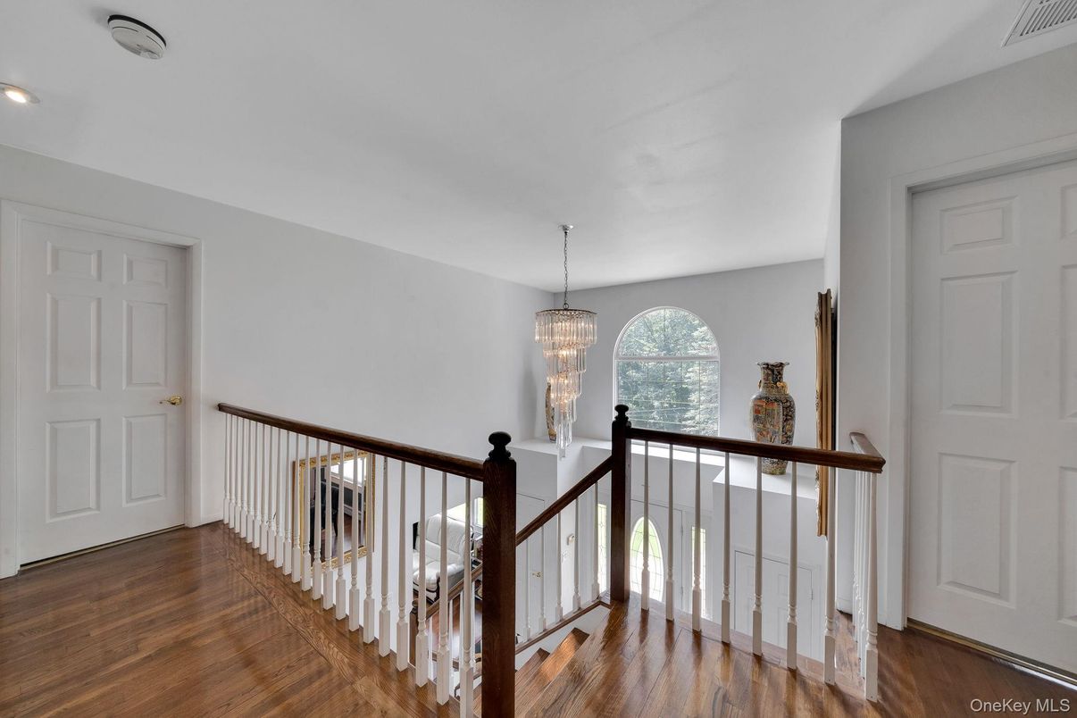 Chandelier, Interior, Recessed Lighting, Wood Texture Flooring