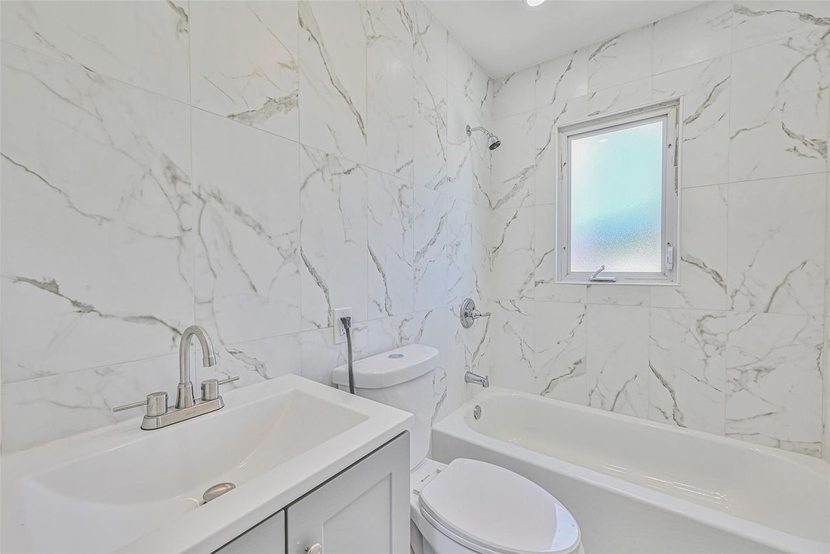 Bathroom, Interior, Marble Walls