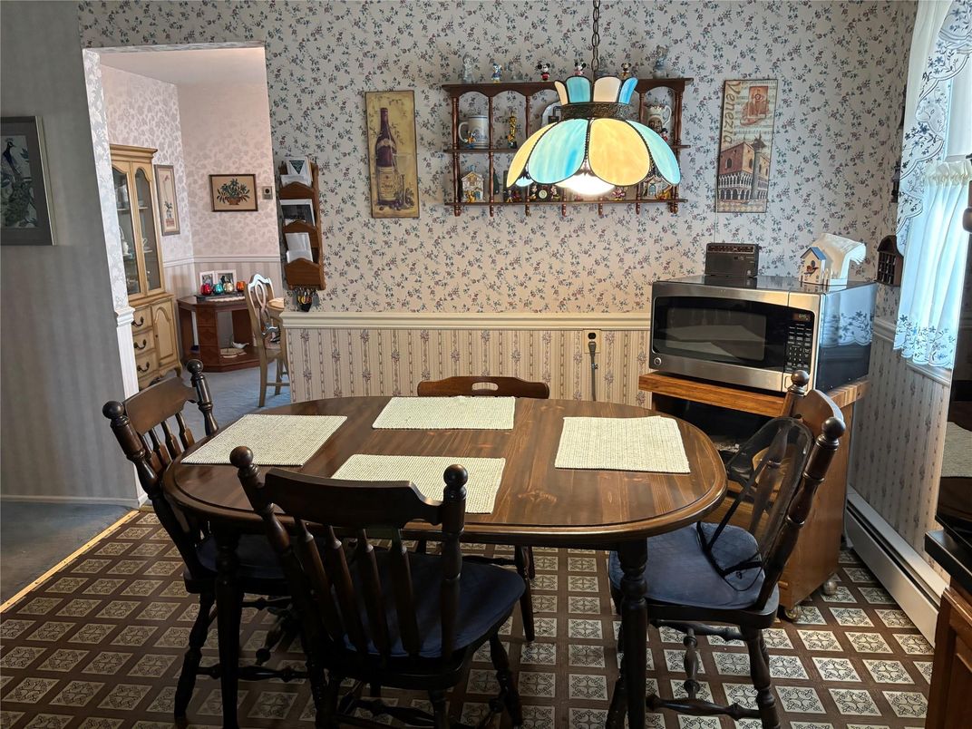 Dining room, Interior