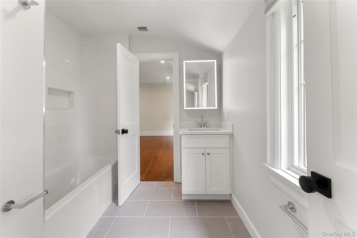 Bathroom, Interior, Recessed Lighting, Wood Texture Flooring