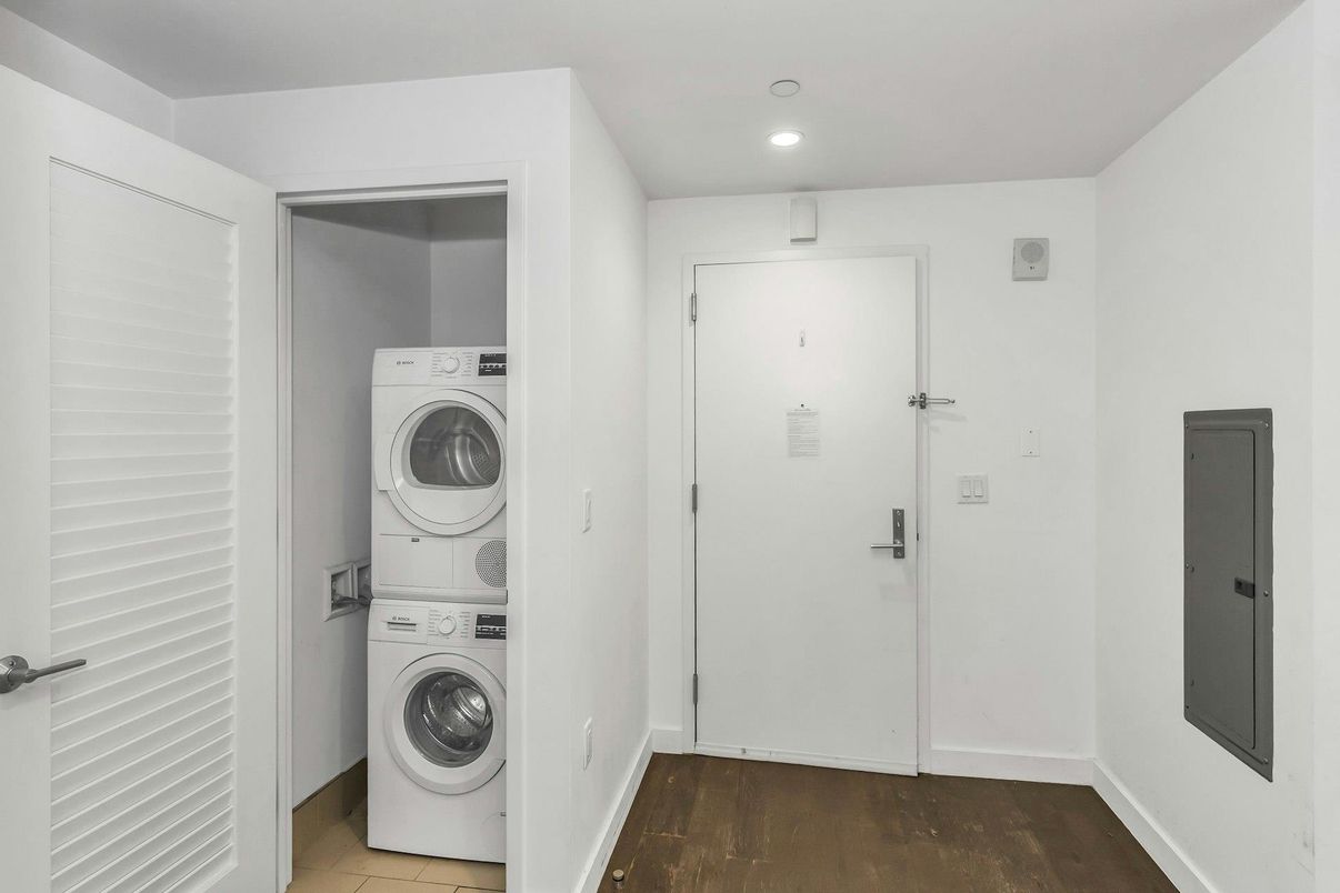 Interior, Recessed Lighting, Utility Closets, Washer, Wood Texture Flooring