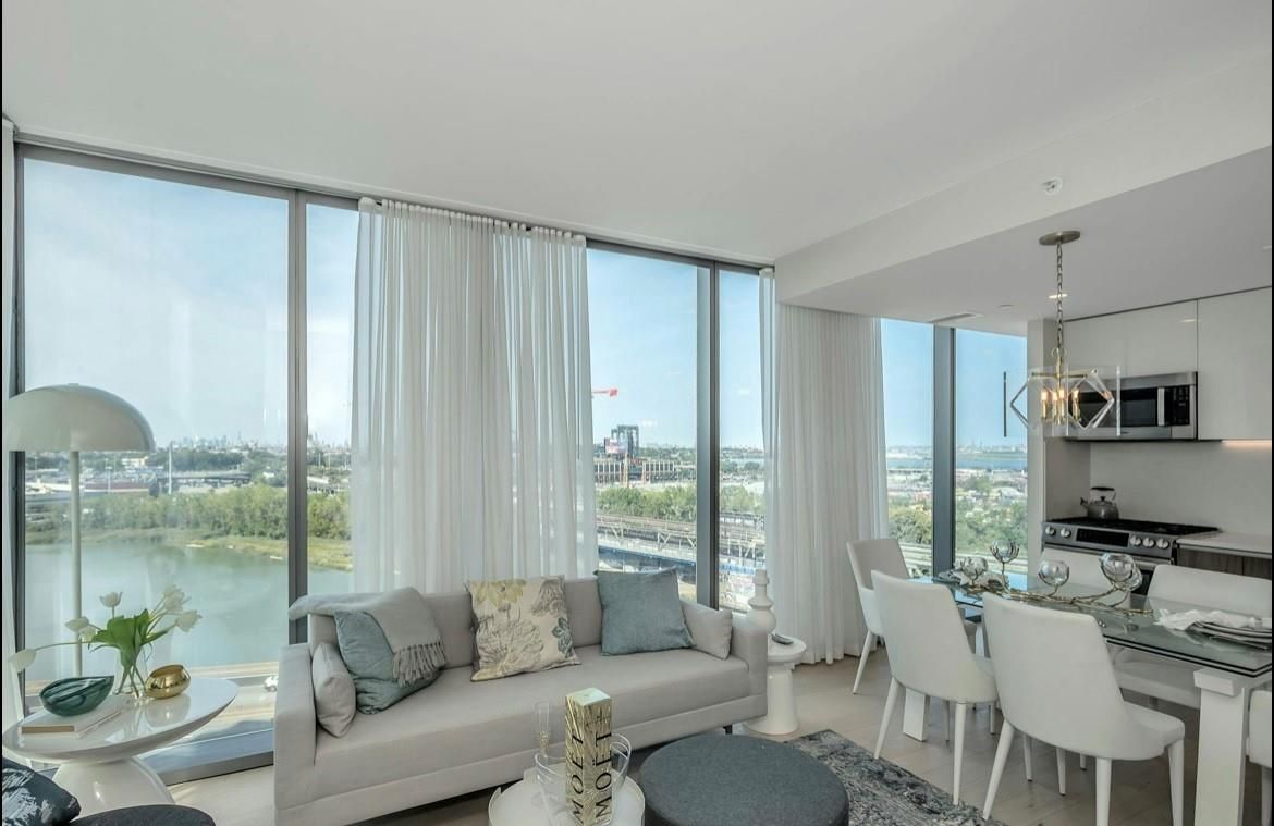 Chandelier, Dining room, Interior, Living room, Pendant Lights, Water