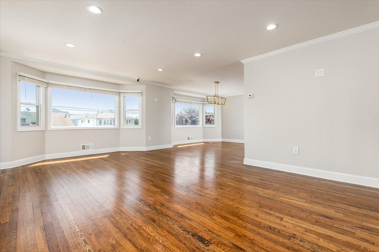 Empty room, Interior, Pendant Lights, Recessed Lighting, Wood Texture Flooring