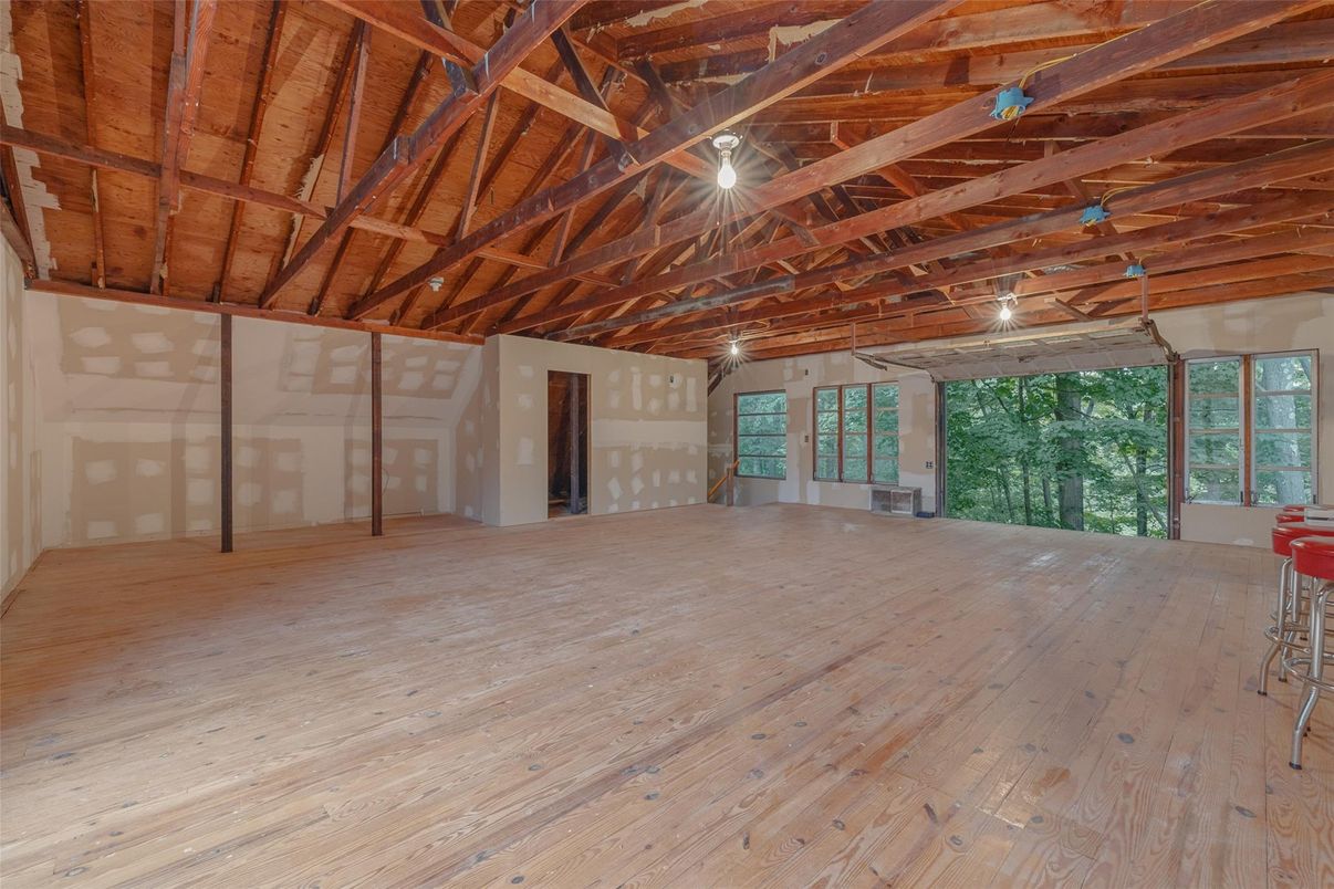 Empty room, Interior, Wooden Beams, Wooden Ceilings, Wood Texture Flooring
