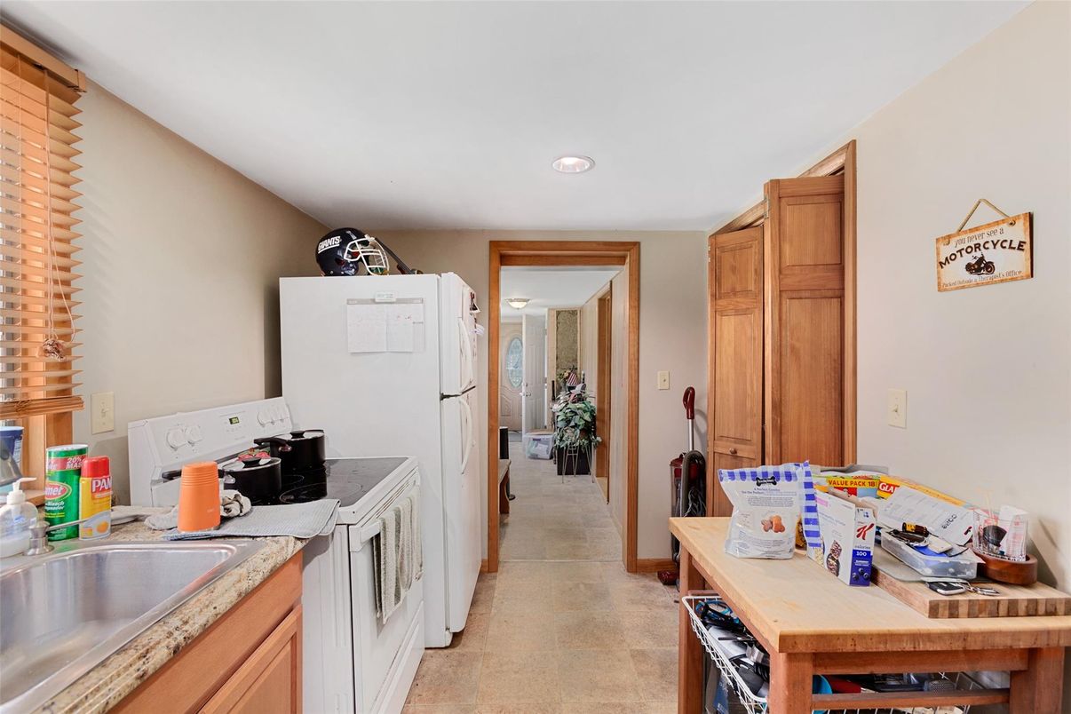 Interior, Kitchen, Recessed Lighting