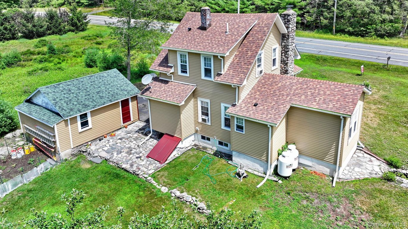 Exterior, Drone