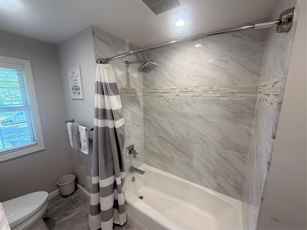 Bathroom, Interior, Marble Walls, Recessed Lighting