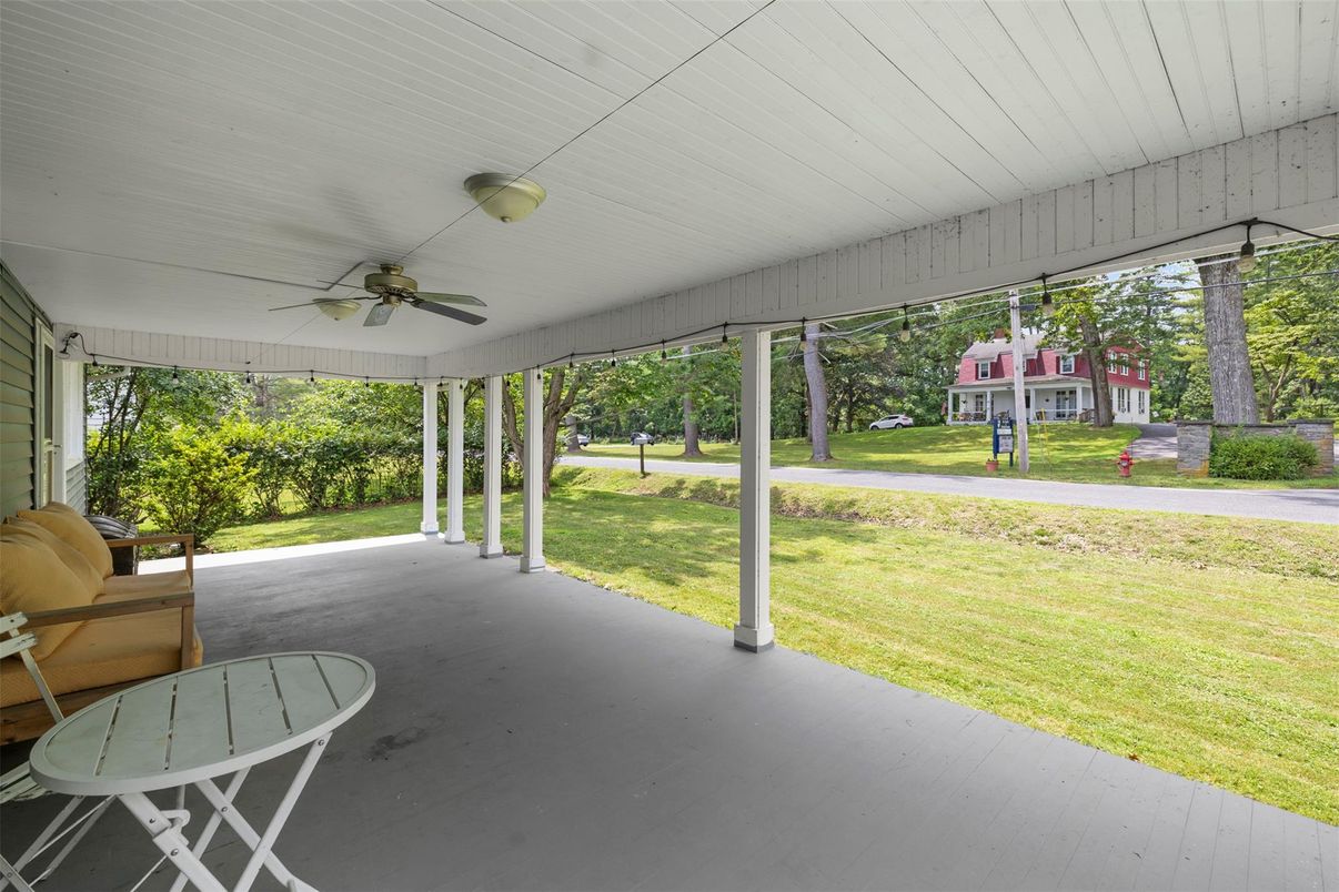 Backyard, Exterior, Sun Room