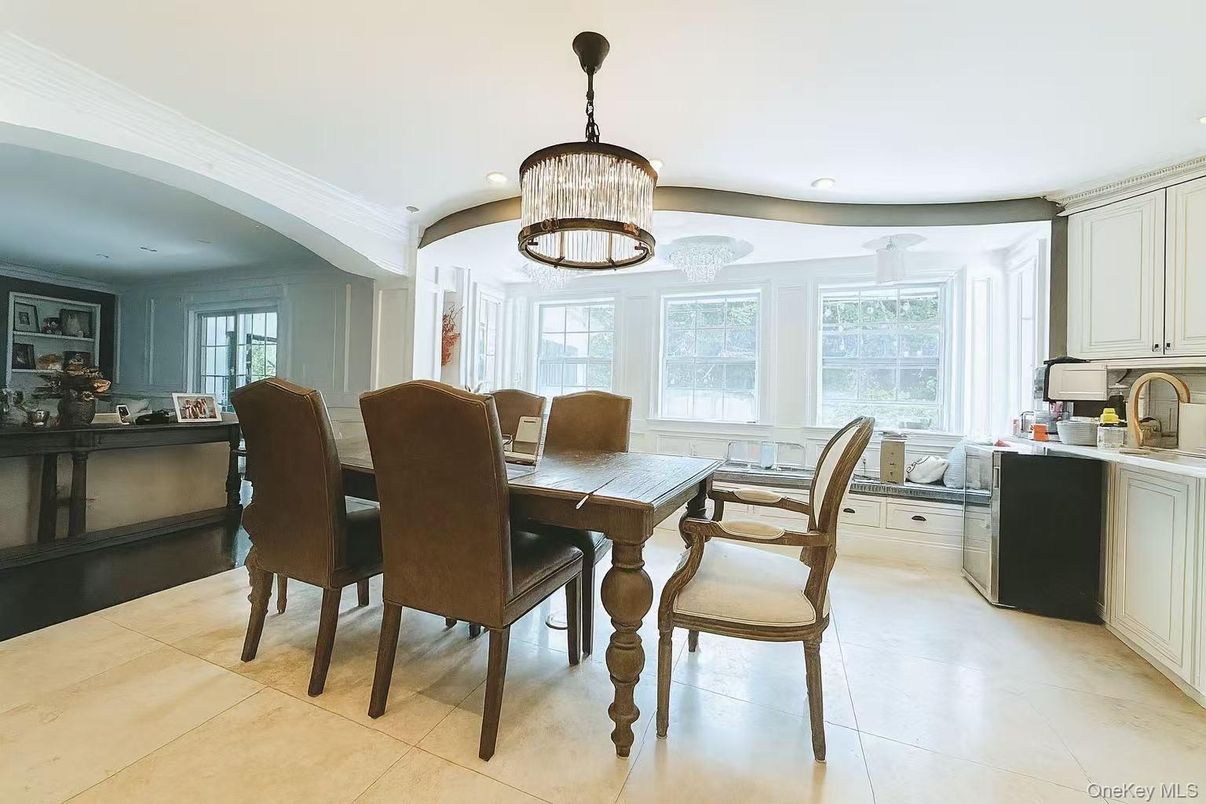 Chandelier, Dining room, Interior, Kitchen, Recessed Lighting