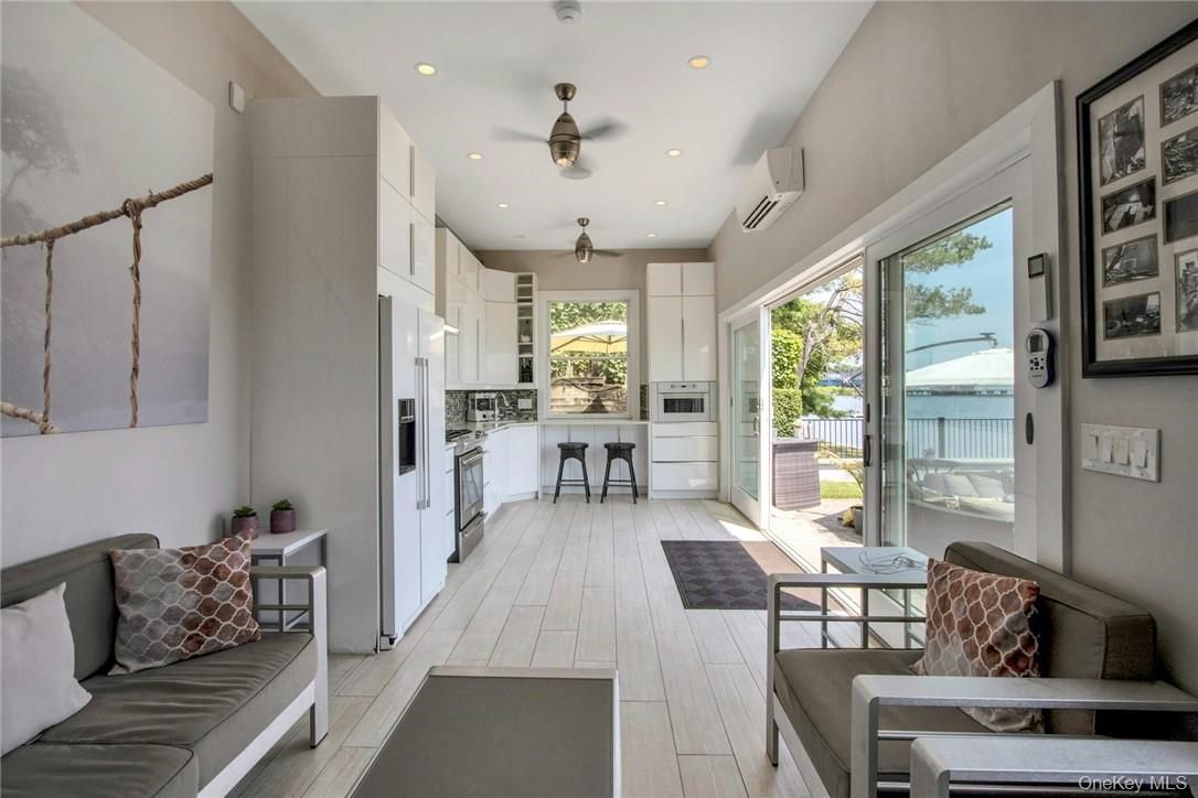 Interior, Kitchen, Recessed Lighting, Water, Wood Texture Flooring