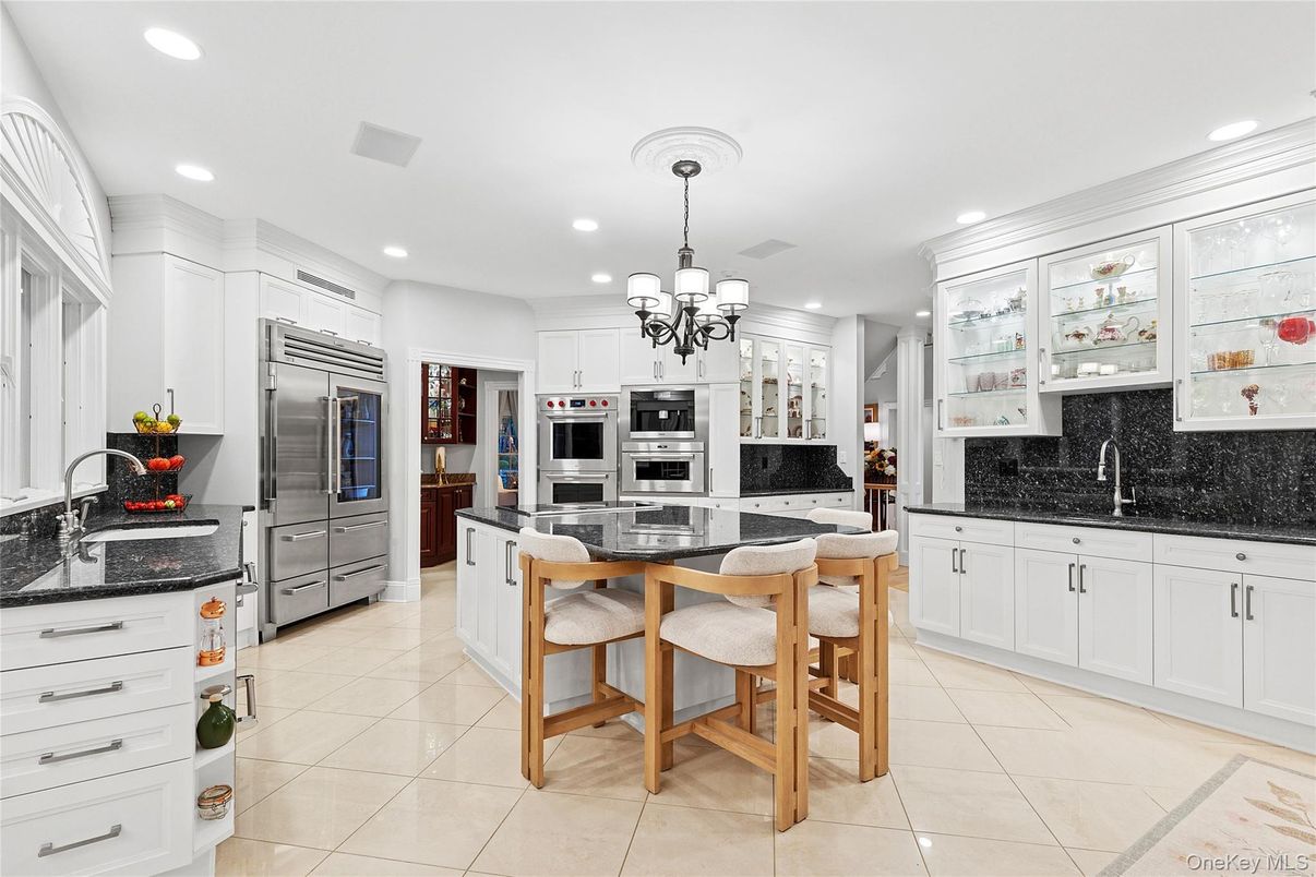 Chandelier, Interior, Kitchen, Recessed Lighting, Stainless Steel Appliances