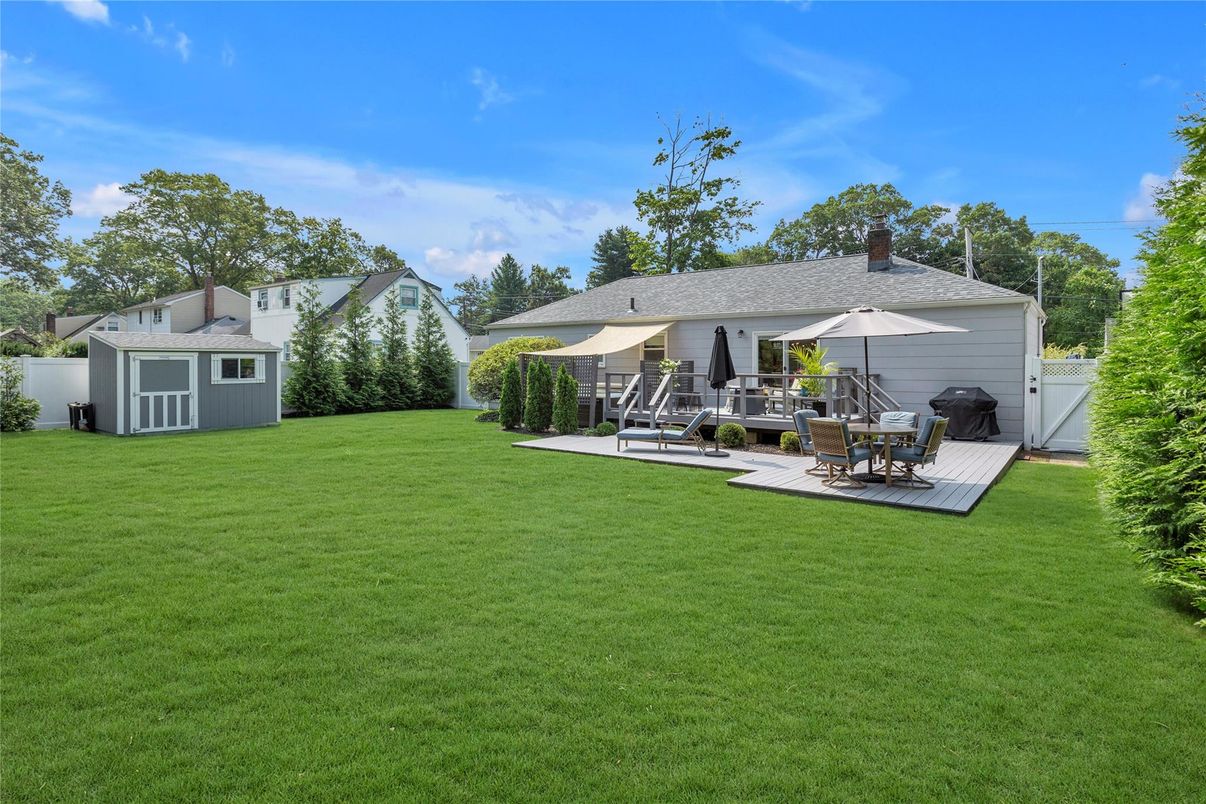 Backyard, Exterior