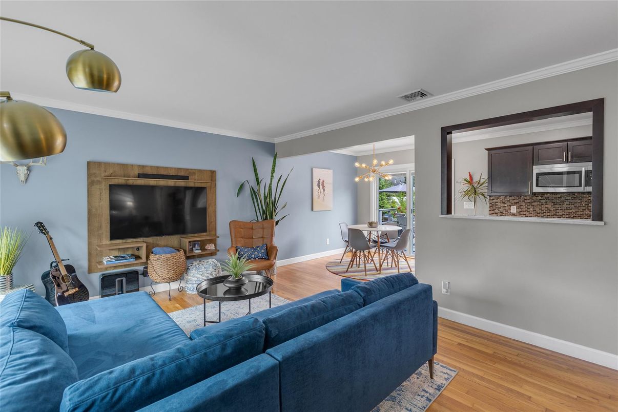 Dining room, Interior, Kitchen, Living room, Stainless Steel Appliances, Wood Texture Flooring