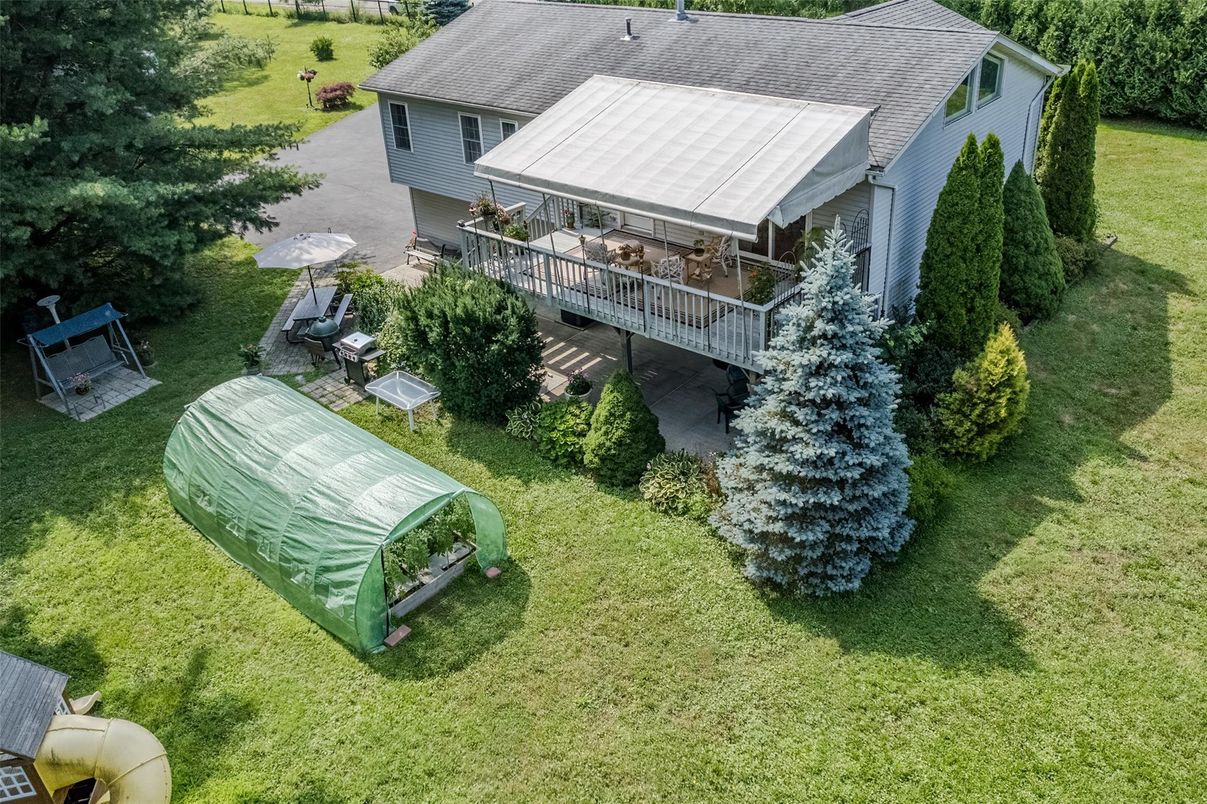 Exterior, Drone
